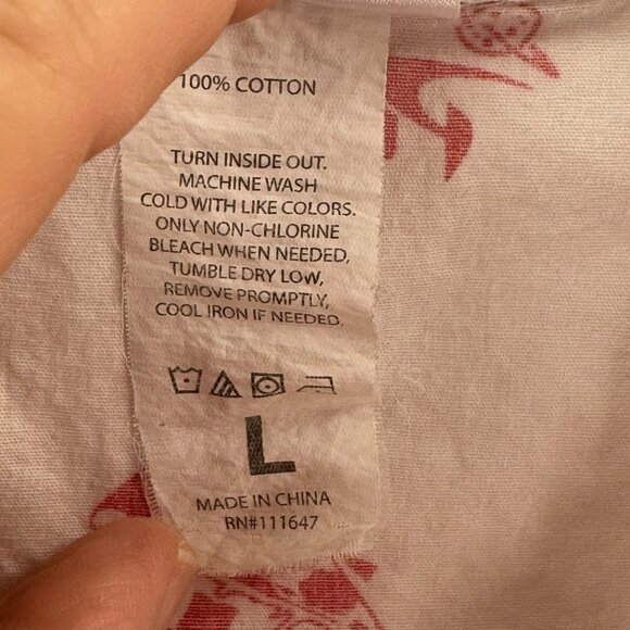 Disney Pixar Toy Story Pizza Planet Button-Up Shirt Mens L Red/White - Picture 5 of 7